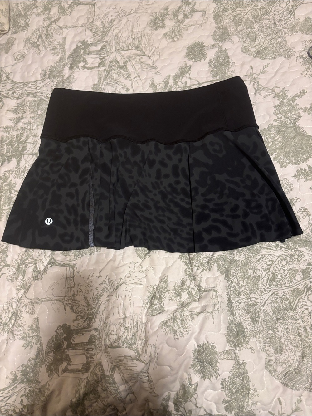 vintage Lululemon Hit Your Stride Skirt, animal swirl black deep coal, size 8 - Picture 7 of 15